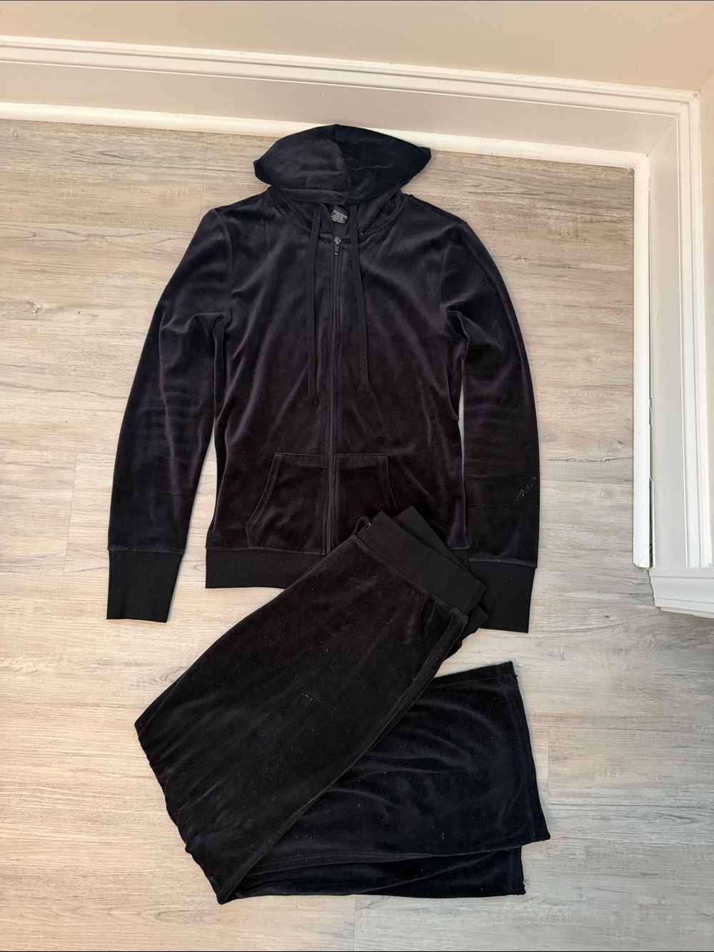 Rue21 Black Velour Zip Hoodie & Jogger Pants Set